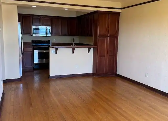 Property at 16 Valley St Unit 31, Seattle, WA, 98109, 2 beds, 1 bath, [object Object]