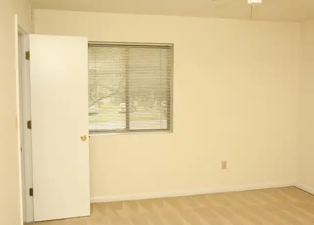 Property at 137 Green Turtle Ln #3, Charlottesville, VA, 22901, 1 bed, 1 bath, [object Object]