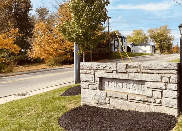 Property at Stonegate Apartments - 500 Broce Dr, Blacksburg, VA, 24060, 2-3 beds, 1 bath, [object Object]