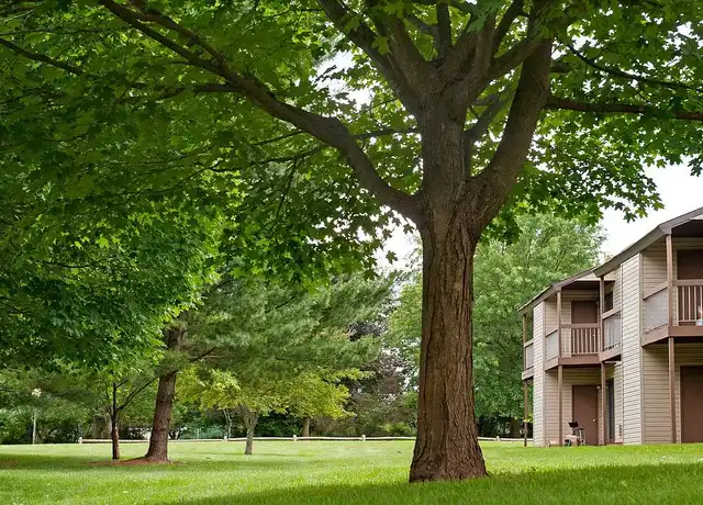 Property at Treetops Apartments - 250 Treetops Dr, Highland Park, NJ, 08904, 1-2 bed, 1 bath, [object Object]