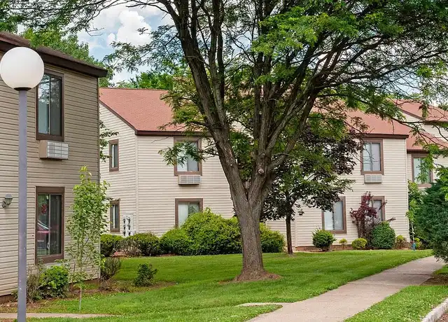 Property at Treetops Apartments - 250 Treetops Dr, Highland Park, NJ, 08904, 2 beds, 1 bath, [object Object]