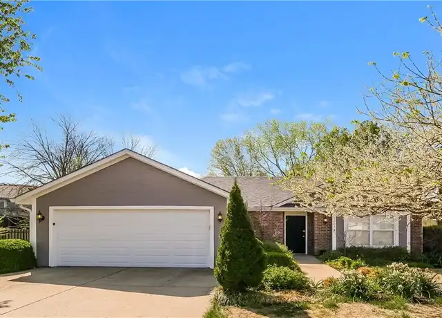 Property at 1003 Stone Brook Ln, Grain Valley, MO, 64029, 3 beds, 2 baths, [object Object]