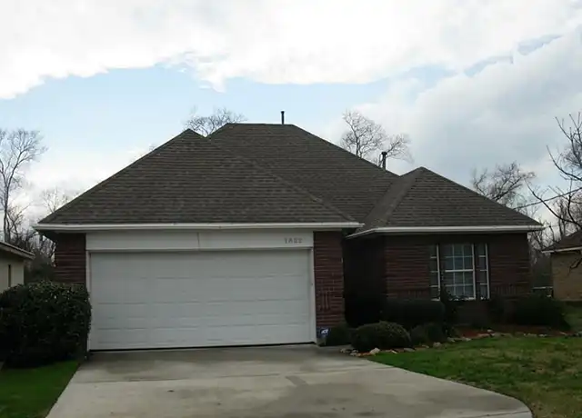 Property at 1822 S Broadway St, La Porte, TX, 77571, 3 beds, 2 baths, [object Object]