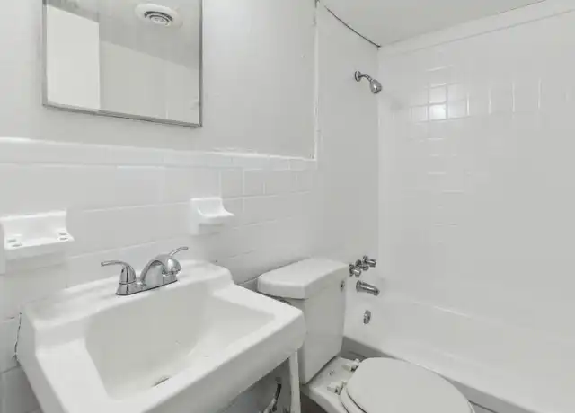 Property at 409 E 9th St Unit A1-206, Dallas, TX, 75203, 1 bed, 1 bath, [object Object]
