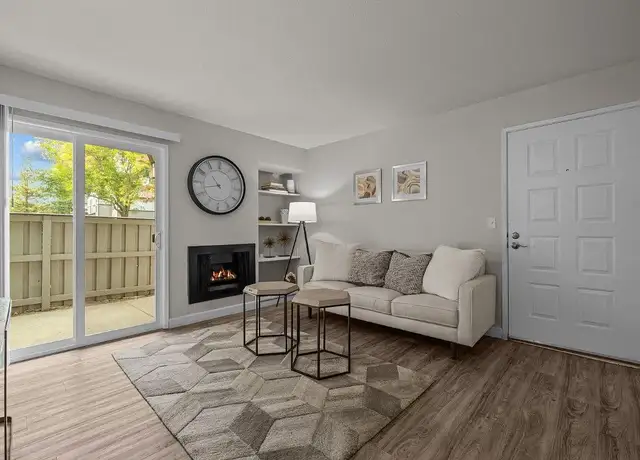 Photo of 8842 Winding Way, Fair Oaks, CA 95628