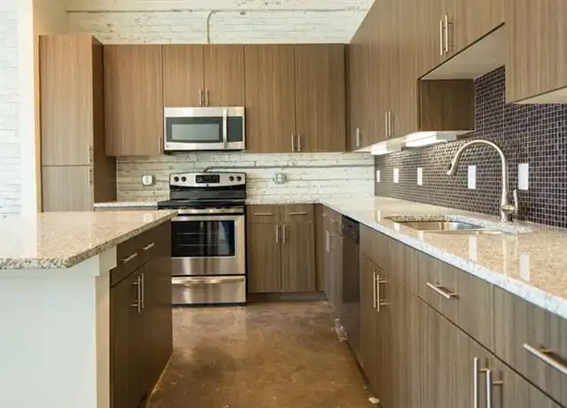 Property at 801 E Vickery Blvd Unit 212, Fort Worth, TX, 76104, 1 bed, 1 bath, [object Object]