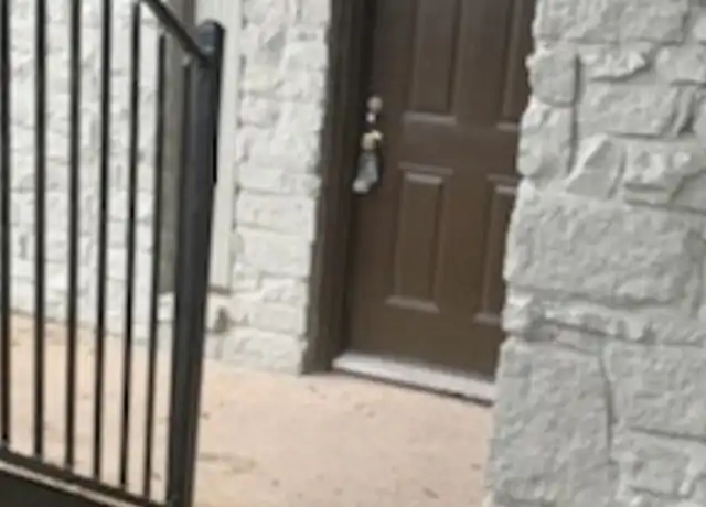 Property at 520 Gentleman Rd Unit 5, Balcones Heights, TX, 78201, 1 bed, 1 bath, [object Object]
