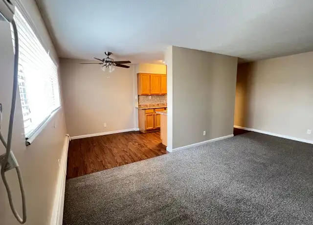 Property at 7715 Hickman Rd Unit 62, Urbandale, IA, 50322, 1 bed, 1 bath, [object Object]