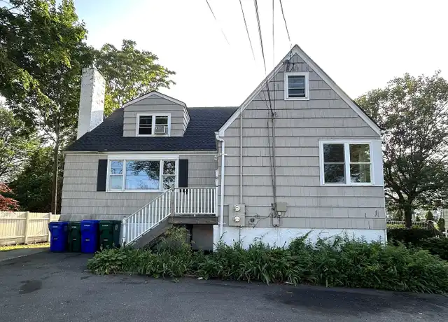 Property at 1345 Main St, Stratford, CT, 06615, 5 beds, 2 baths, [object Object]