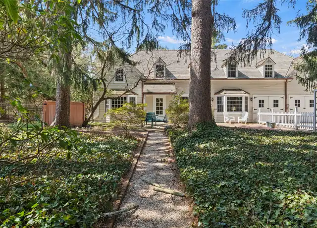 Property at 87 Piping Rock Rd, Glen Head, NY, 11545, 2 beds, 1 bath, [object Object]