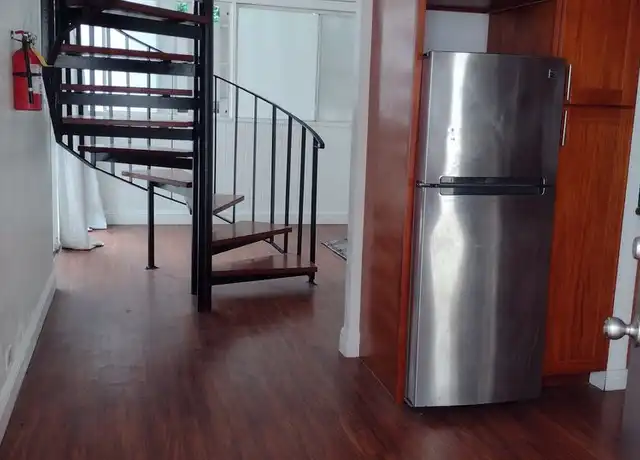 Property at 704 Hauoli St Unit 2, Honolulu, HI, 96826, 2 beds, 1 bath, [object Object]