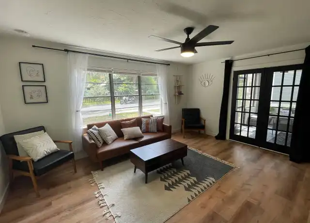 Property at 724 NE 4th Ave, Gainesville, FL, 32601, 2 beds, 1 bath, [object Object]