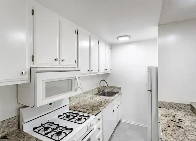 Property at The Westwood Park Apartments - 550 Veteran Ave, Los Angeles, CA, 90024, 0 beds, 1 bath, [object Object]