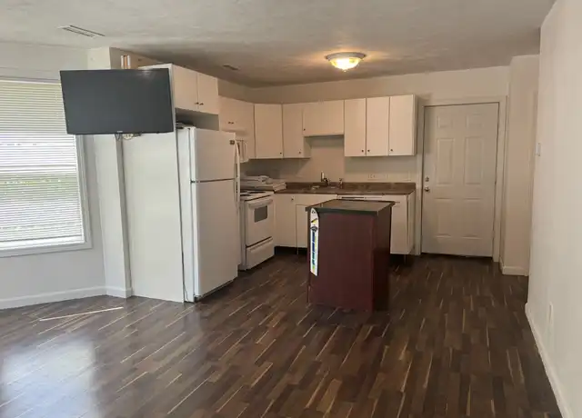 Property at 15 Wachusett St Unit 1, Worcester, MA, 01609, 3 beds, 1 bath, [object Object]