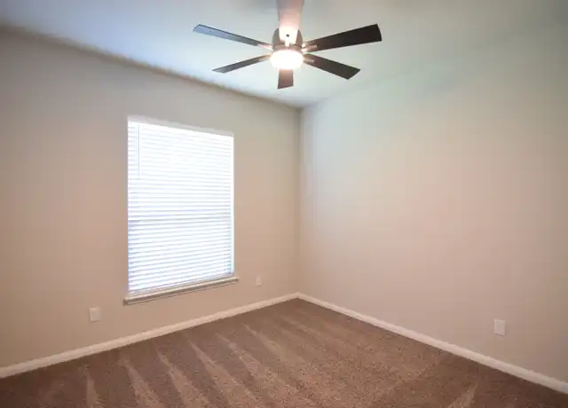 Property at 709 Hawks Shadow Dr, Temple, TX, 76502, 4 beds, 3 baths, [object Object]