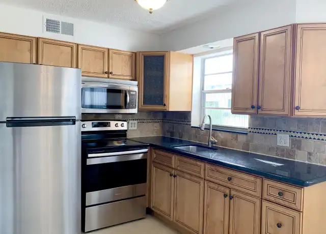 Property at 130 Sheffield F Unit F, West Palm Beach, FL, 33417, 2 beds, 1.5 baths, [object Object]