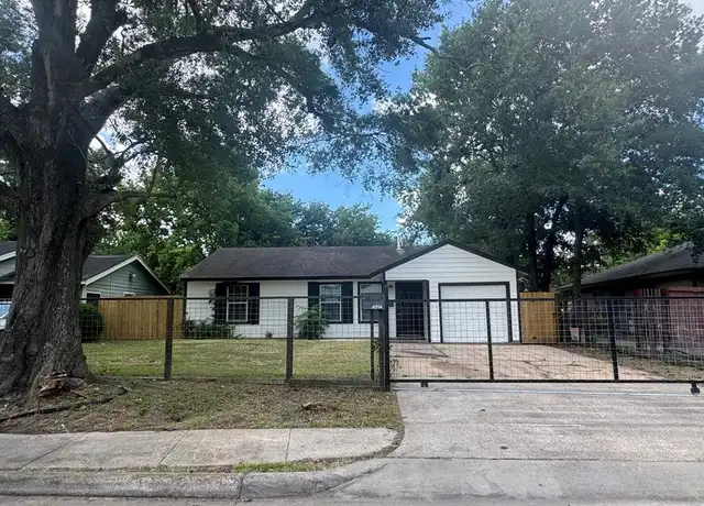 Property at 4914 Enyart St, Houston, TX, 77021, 4 beds, 1 bath, [object Object]