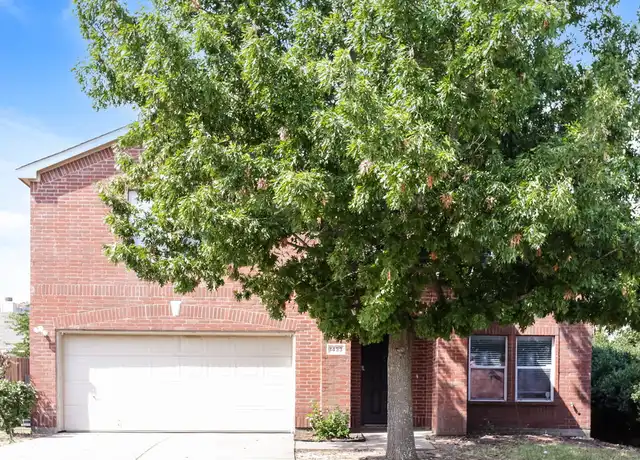 Property at 1433 Lay St, Cedar Hill, TX, 75104, 4 beds, 2 baths, [object Object]