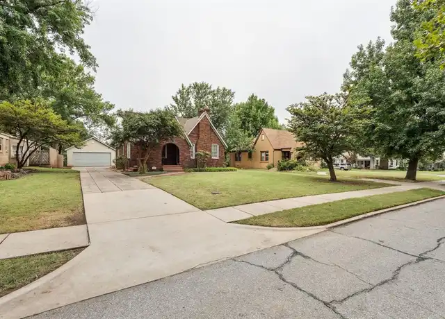 Property at 308 E 5th St, Edmond, OK, 73034, 2 beds, 1 bath, [object Object]