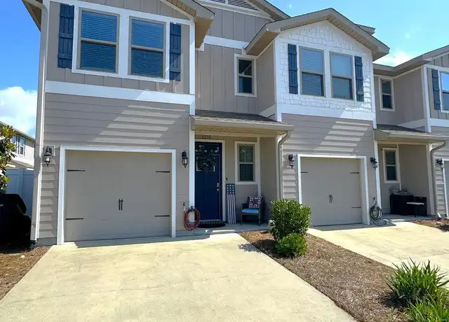 Property at 1210 W Government St, Pensacola, FL, 32502, 3 beds, 2.5 baths, [object Object]