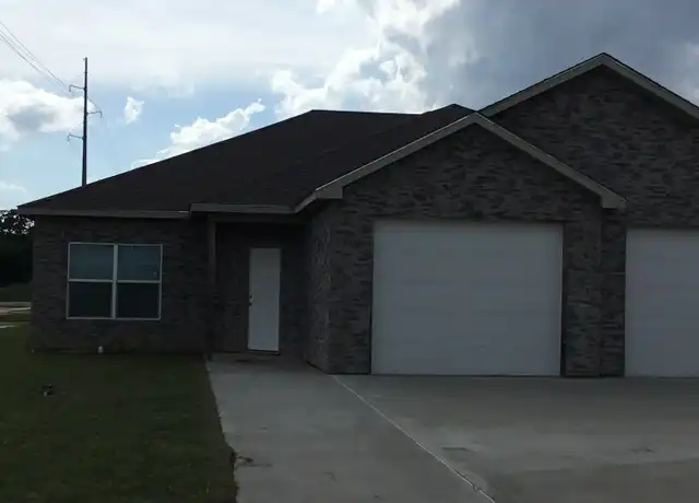 Property at 3423 N 1st Ave, Durant, OK, 74701, 2 beds, 2 baths, [object Object]