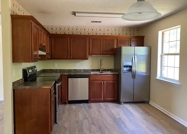 Property at 825 Kiln Ln, Hinesville, GA, 31313, 4 beds, 2 baths, [object Object]