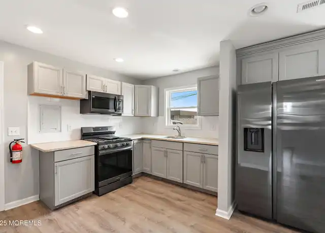 Property at 40 Bay Shore Dr Unit A, Toms River, NJ, 08753, 2 beds, 2 baths, [object Object]