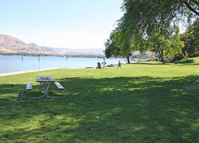 Photo of 2220 W Woodin Ave #209, Chelan, WA 98816