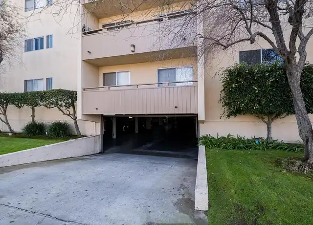 Property at Park Plaza Apartments - 518 W Queen St, Inglewood, CA, 90301, 1 bed, 1 bath, [object Object]