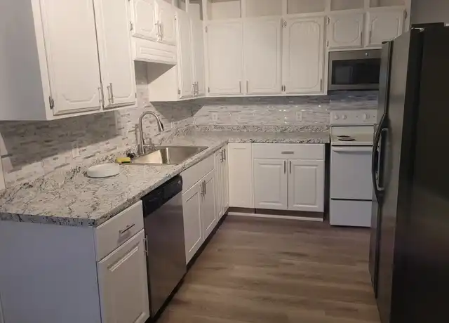 Property at 718 N 18th St Unit 3, Fort Smith, AR, 72901, 3 beds, 1 bath, [object Object]
