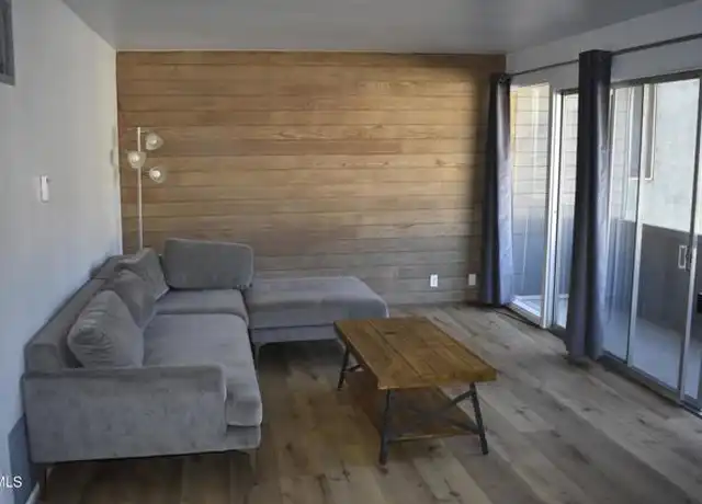 Property at 1210 N Altadena Dr Unit 5, Pasadena, CA, 91107, 1 bed, 1 bath, [object Object]