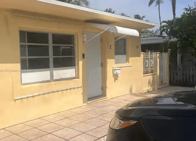 Property at 1625 Rodman St Unit E, Hollywood, FL, 33020, 1 bed, 1 bath, [object Object]