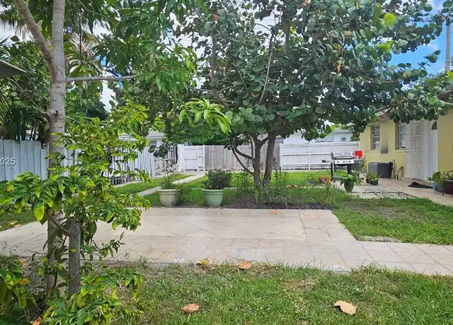 Property at 1625 Rodman St Unit E, Hollywood, FL, 33020, 1 bed, 1 bath, [object Object]