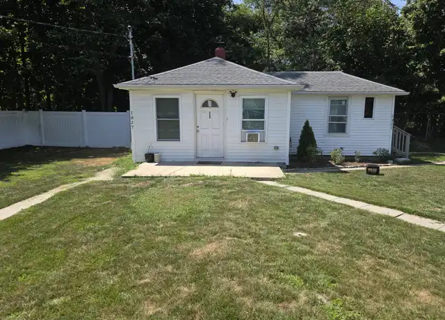 Property at 1827 Pawtucket Ave Unit 1827, East Providence, RI, 02914, 1 bed, 1 bath, [object Object]