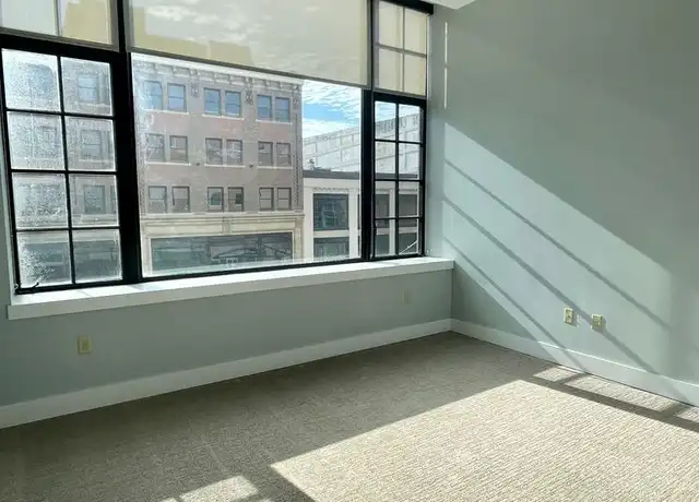 Property at 445 S Salina St Unit 401, Syracuse, NY, 13202, 1 bed, 1 bath, [object Object]