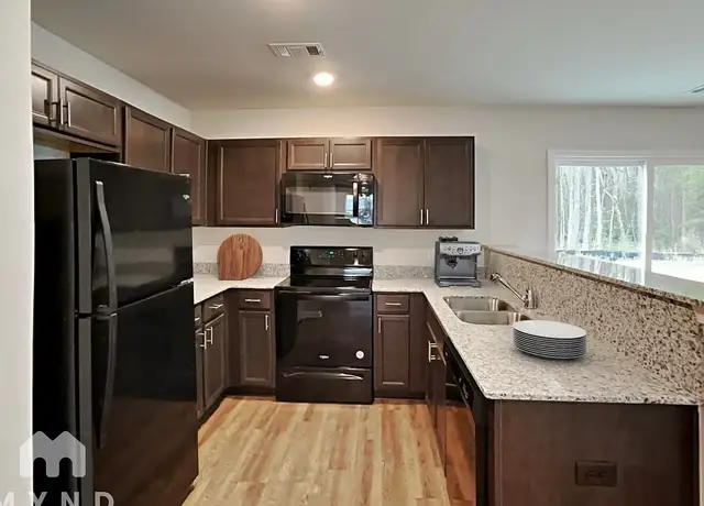 Photo of 1 Cardinal Ct, Port Wentworth, GA 31407