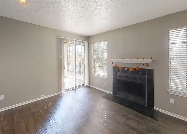 Photo of 18331 Roehampton Dr, Dallas, TX 75252