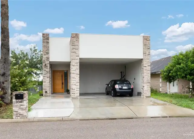 Property at 2041 Lake View Dr #5, Mission, TX, 78572, 3 beds, 2.5 baths, [object Object]