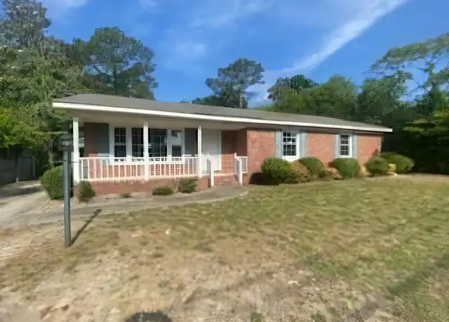 Property at 1318 Camelot Dr, Fayetteville, NC, 28304, 3 beds, 1.5 baths, [object Object]