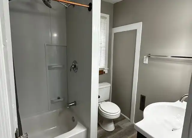 Property at 828 Niagara St Unit NI8285 (Upper), Eau Claire, WI, 54703, 3 beds, 1 bath, [object Object]