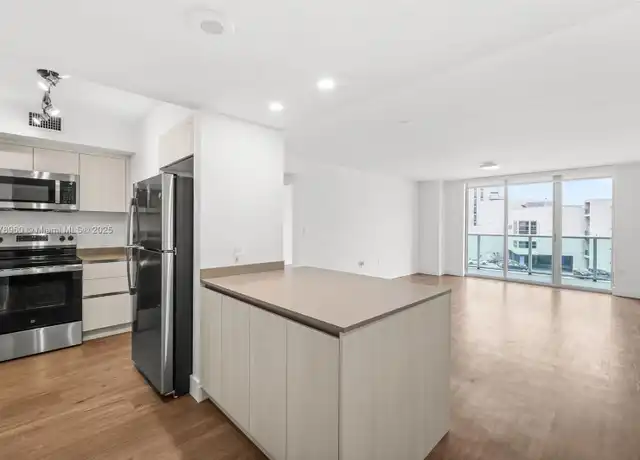 Property at 1500 Bay Rd Unit M-0925, Miami Beach, FL, 33139, 1 bed, 1 bath, [object Object]