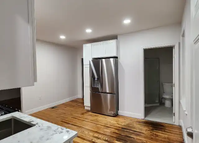 Property at 70 Tremont St Unit 1, Fall River, MA, 02720, 3 beds, 1 bath, [object Object]