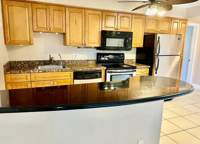 Property at 2190 SE 5th St Unit 3, Pompano Beach, FL, 33062, 2 beds, 2 baths, [object Object]