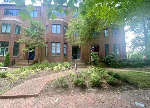 Property at 325 W Freemason St, Norfolk, VA, 23510, 4 beds, 3.5 baths, [object Object]