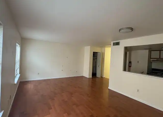 Property at 139 N 9th St Unit 4F, Philadelphia, PA, 19107, 2 beds, 1 bath, [object Object]