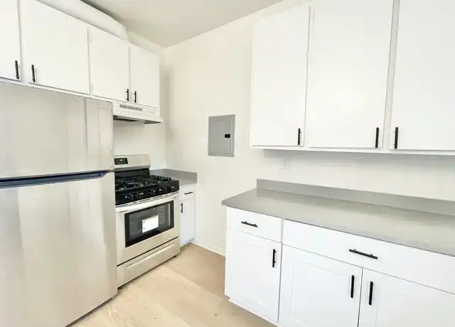 Property at 1965 Wilcox Ave Unit 2, Los Angeles, CA, 90068, 1 bed, 1 bath, [object Object]