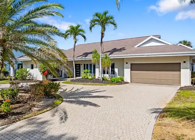 Property at 5122 Starfish Ave, Naples, FL, 34103, 4 beds, 3.5 baths, [object Object]