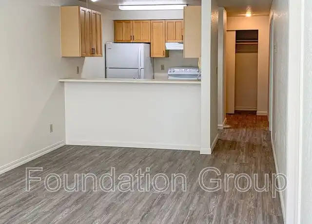 Property at 916 N 104th St Unit B 303, Seattle, WA, 98133, 2 beds, 1 bath, [object Object]