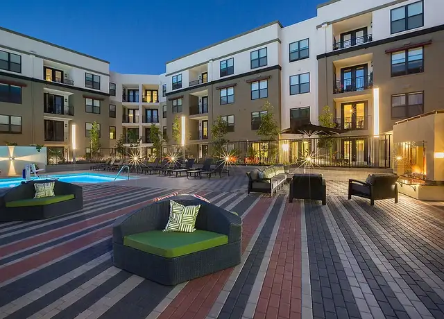 Photo of 620 Veterans Blvd, Redwood City, CA 94063