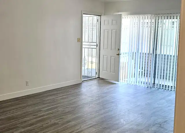 Property at 3904 Stevely Ave Unit 2, Los Angeles, CA, 90008, 2 beds, 1 bath, [object Object]